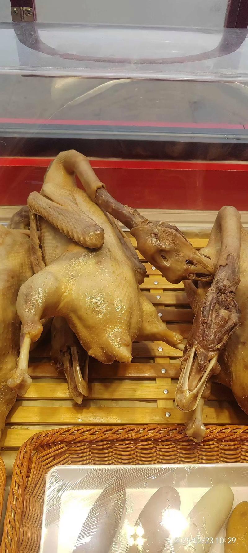府城黄焖鸡：一场味蕾的旅行